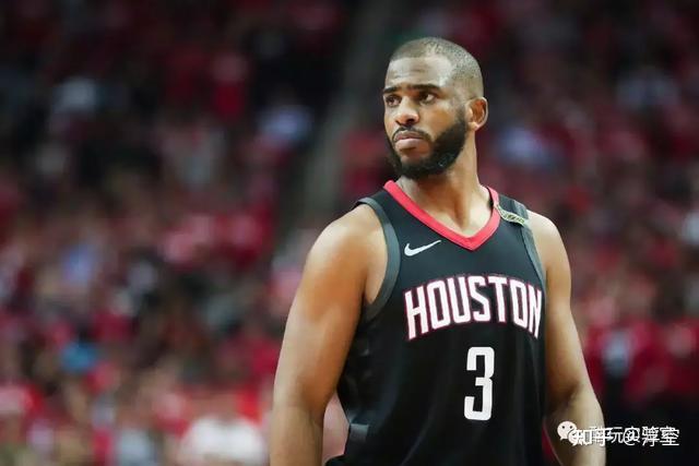 詹姆斯2年1.04亿顶薪续约湖人 父子同队创历史