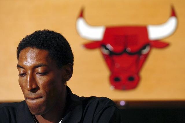 詹姆斯30+7+9文班亚马27+10+8+5+5 湖人胜马刺